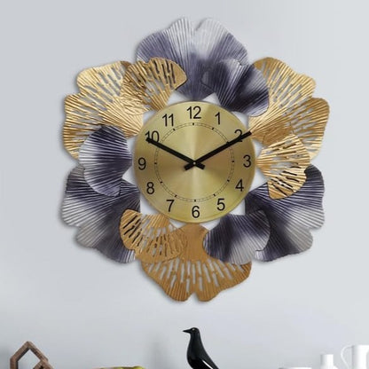 Modern  Metal Wall Clock