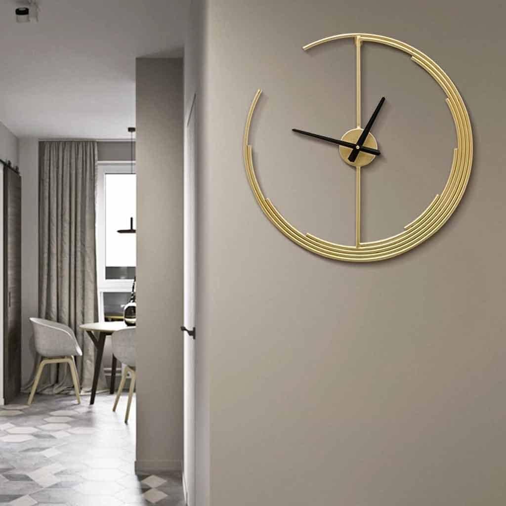 Modern Circular Metal Wall Clock For Home Decor