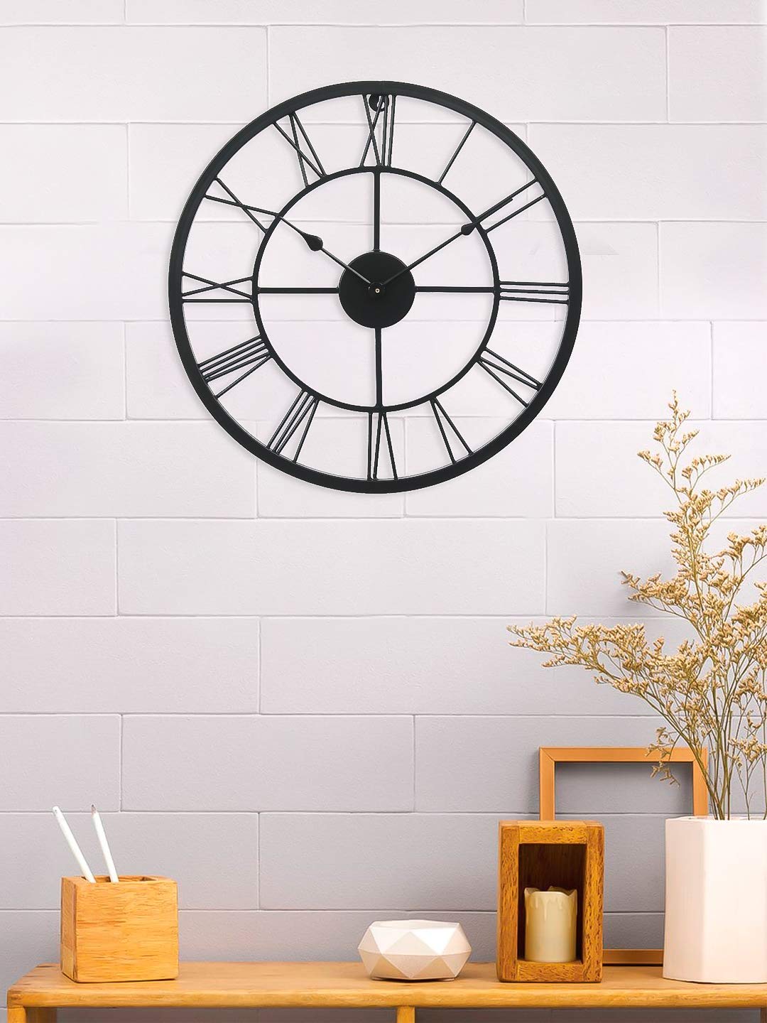 Modern Circular Metal Wall Clock For Home Decor