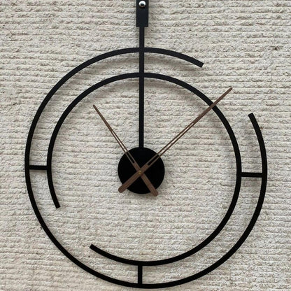 Modern Circular Metal Wall Clock For Home Decor